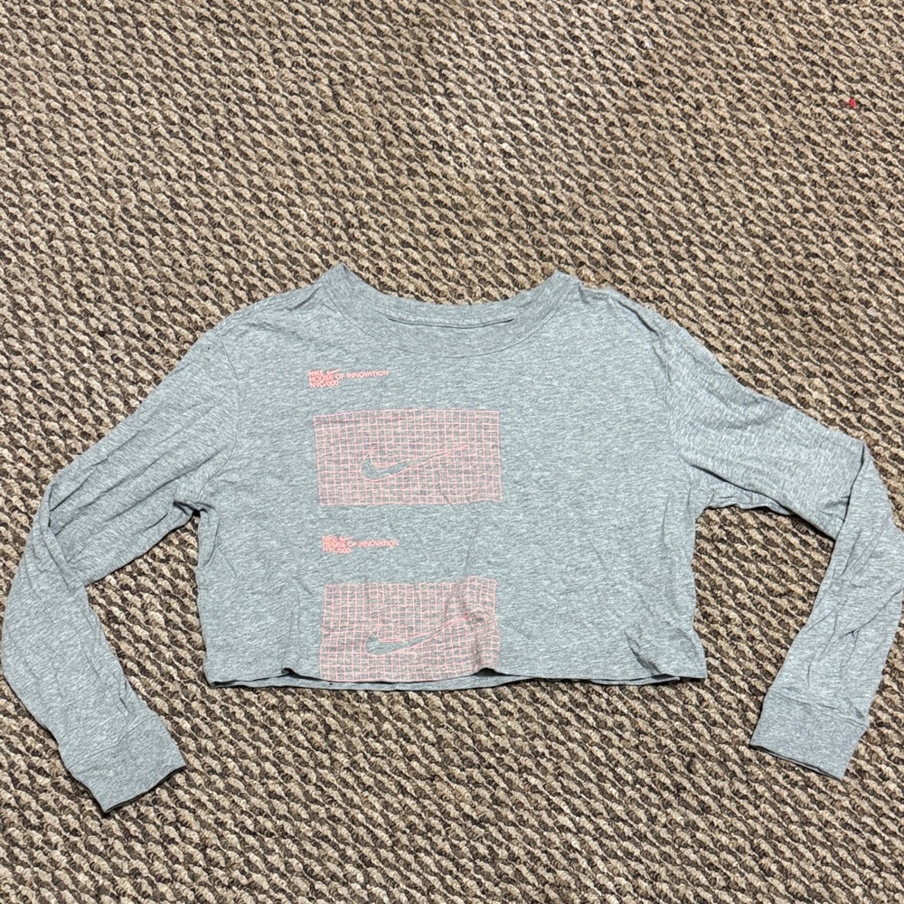 Nike Tee Gray Long Sleeve Tee Crop Top